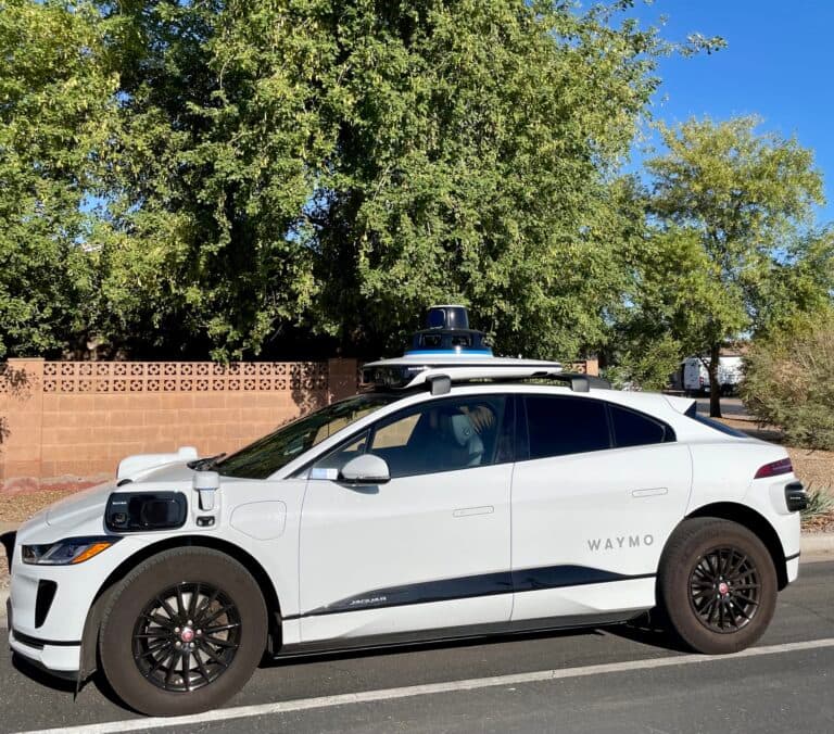 Teens discover their robot taxi is a narc