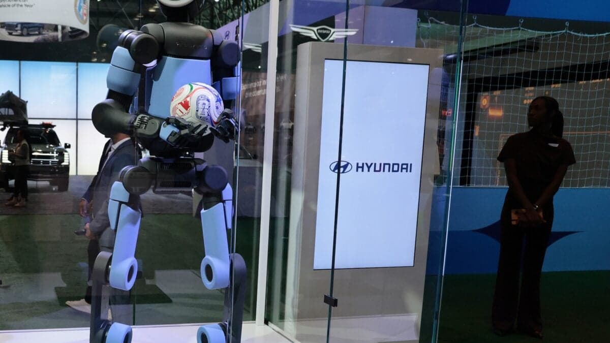 A South Korean Labor Union Is in Revolt Over Robots, or Maybe It’s Surrendering to Them